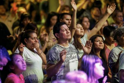 Los evangélicos convocan multitudes