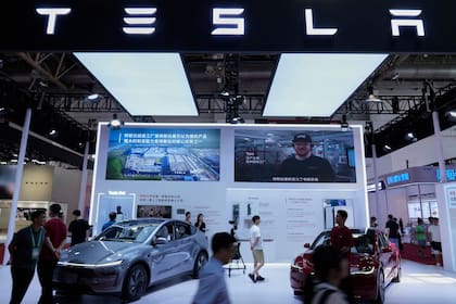 Los expertos destacan que Tesla ofrece mayor previsibilidad y un programa de mantenimiento más directo que los autos híbridos