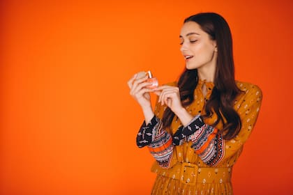 Los expertos en fragancias coinciden en que el otoño boreal es la temporada indicada para destacar los aromas gourmands dulces, como vainilla, caramelo, ámbar y notas amaderadas