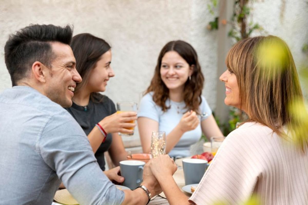 Los expertos en psicología coinciden: quienes eligen bien a las personas que los rodean tienen inteligencia emocional y límites claros