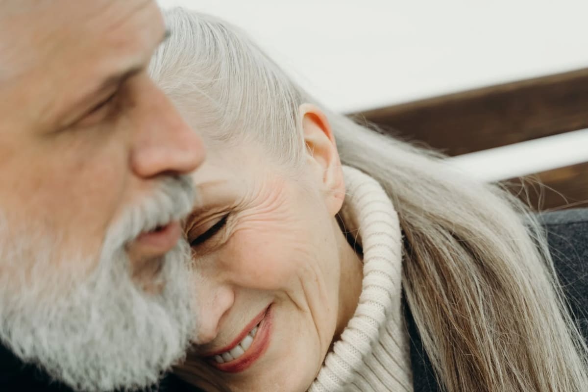 Los expertos explican qué pasa si las canas se arrancan (Foto Pexels)