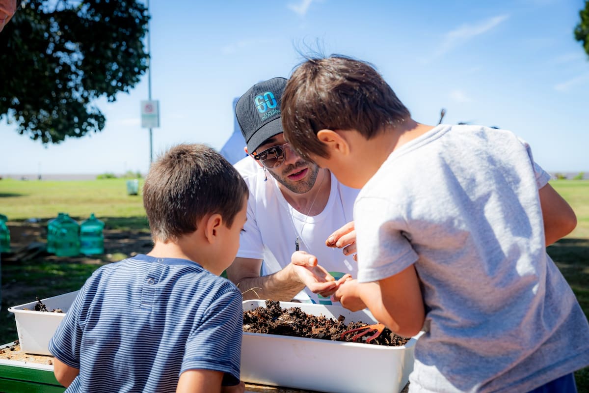 Los expertos recomiendan reforzar el aprendizaje con acciones concretas