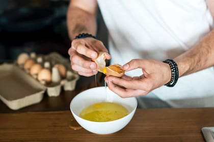 Los expertos revelaron las razones por las que las yemas de los huevos pueden tener colores diferentes entre sí