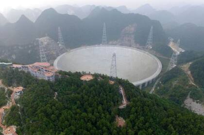Los expertos también están atentos a la capacitad que tendrá el FAST para estudiar gases como el hidrógeno en el espacio, a partir del cual pueden estudiar las dinámicas de las galaxias