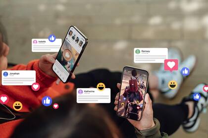 Los expertos y las autoridades advierten que los creadores de deepfake se nutren de las redes sociales de sus víctimas para obtener material con el que atacarlas.