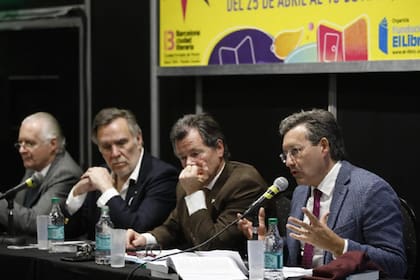 Los expositores, ayer, en el Pabellón Amarillo