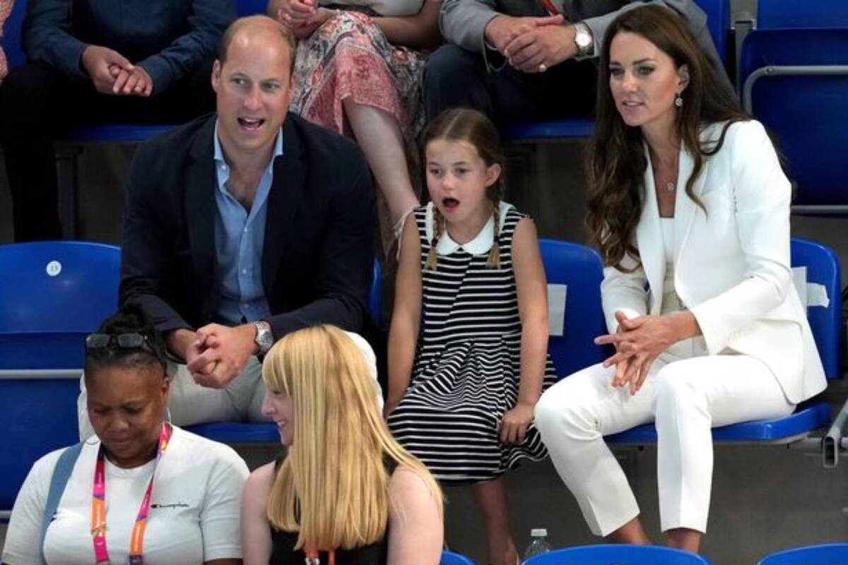 Los expresivos gestos de la princesa Charlotte durante la competencia de natación
