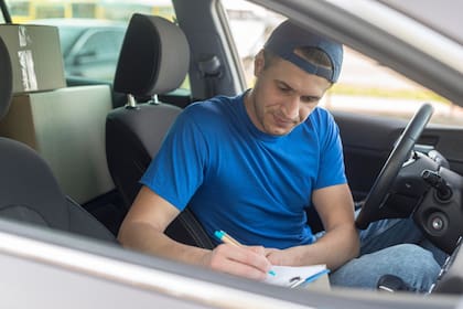 Los extranjeros con un caso de asilo abierto en Estados Unidos cuentan con una vía concreta para tramitar la licencia de conducir en Texas