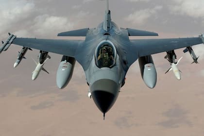 El caza F-16
