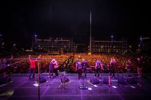 Los Fabulosos Cadillacs reunieron a 300.000 personas en la Plaza del Zócalo de México en un histórico show en junio