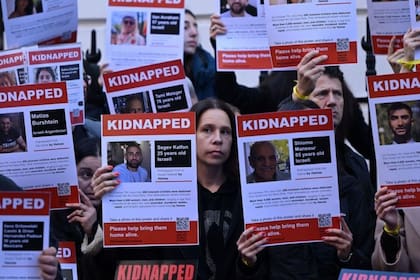Los familiares de los secuestrados por Hamas piden al gobierno que avance en las negociaciones
