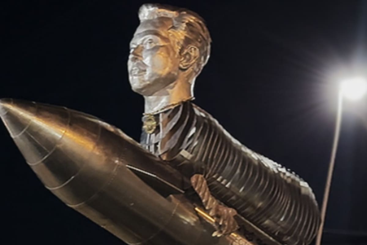 Los fans de Elon Musk le regalarán una colosal estatua de miles de dólares