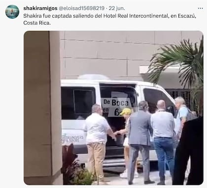 Los fans de Shakira captaron varias imágenes de su arribo a Costa Rica