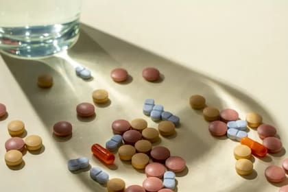 Los fármacos para tratar afecciones de salud mental pueden agravar la pérdida de efectividad de los antibióticos