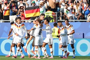 Alemania se agranda después del empate y pone en aprietos a Paraguay en el final
