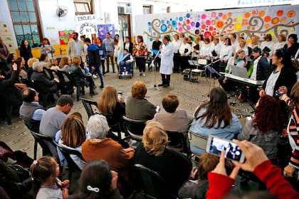 Los festejos por los 70 años de la Escuela Domiciliaria, en la sede de La Paternal