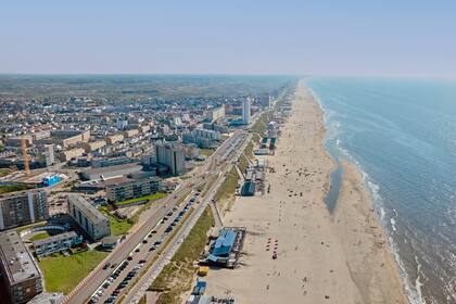 Los fines de semana el pueblo costero de Zandvoort se llena de turistas y es imposible encontrar lugar para estacionar, lo que molesta a los vecinos de la zona, que apelaron al engaño: reportan cierres de calles en Google Maps para reducir el tránsito en la zona