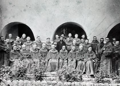 Los franciscanos en el Colegio de NS de los Ángeles de Tarija. 1897.