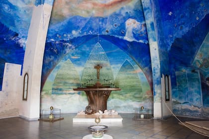 Los frescos pintados por el artista italiano Guido Buffo recuperaron su color y luz originales después de una restauración