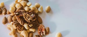 Los nueve frutos secos que recomiendan los cardiólogos para cuidar el corazón después de los 50