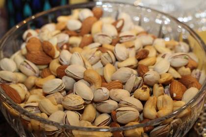 Los frutos secos pueden incorporarse en diversas preparaciones (Foto Pexels)