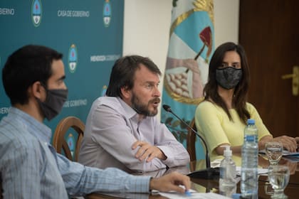 Los funcionarios de la cartera de Hacienda, con el ministro Lisandro Nieri a la cabeza, dieron detalles del alcance del acuerdo con los tenedores del bono de más de 500 millones de dólares.