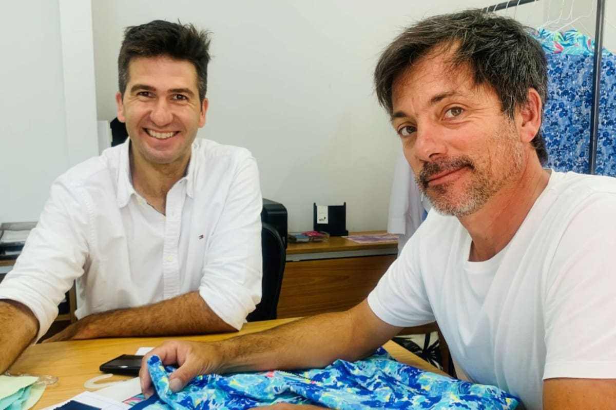 Los fundadores de Oh Wear en una de las oficinas