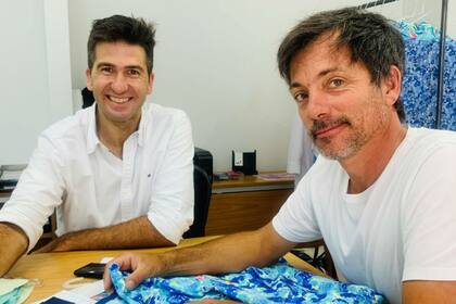 Los fundadores de Oh Wear en una de las oficinas