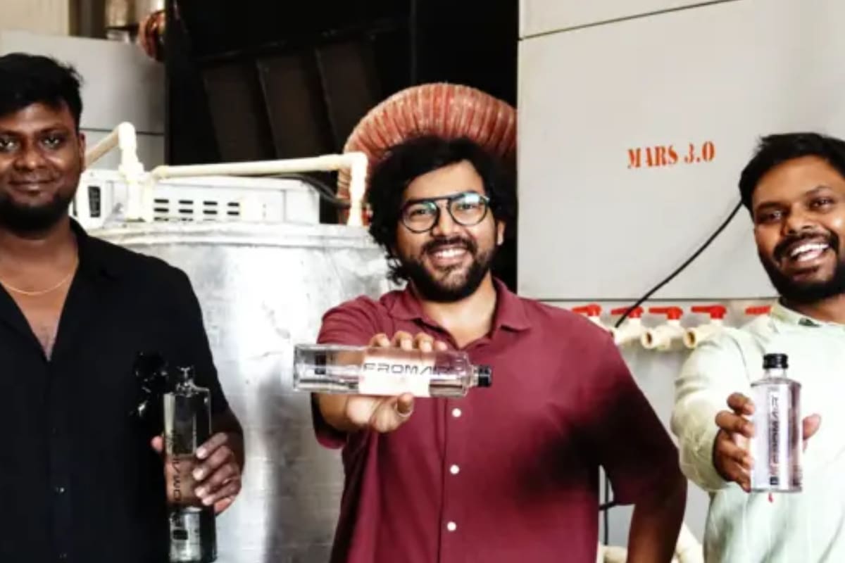 Los fundadores de Uravu (de izquierda a derecha) Govinda Balaji, Swapnil Shrivastav, Venkatesh Raja