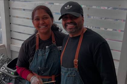 Los fundadores del Brooklyn Curry Project, Swetha y Venkat Raju (brooklyncurryproject)