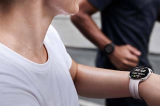 Samsung hace oficiales los Galaxy Buds On, sus primeros auriculares inalámbricos tipo clip