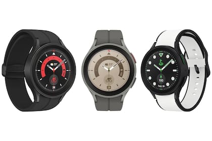Los Galaxy Watch4 y 5 también tienen una función que permite interactuar con el reloj haciendo gestos con los dedos y sin tocar la pantalla
