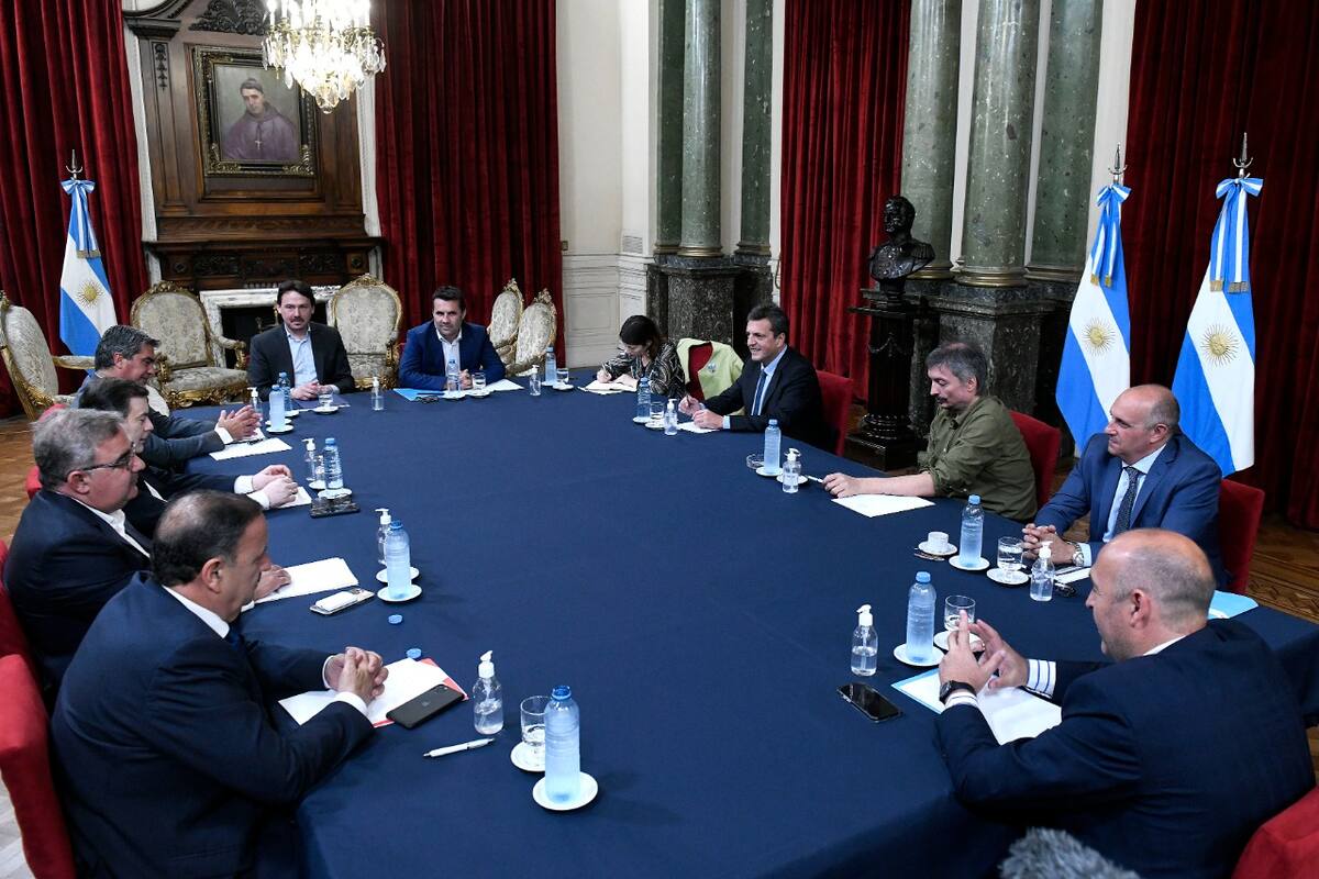 Los gobernadores Capitanich, Quintela, Jalil y Zamora, hoy en el Congreso.