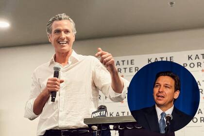 Los gobernadores de California y Florida se confrontan debido al traslado de un grupo de migrantes provenientes de Texas