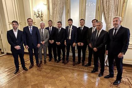 Los gobernadores de Juntos por el Cambio, en la única reunión que tuvieron con el presidente Milei en la Casa Rosada