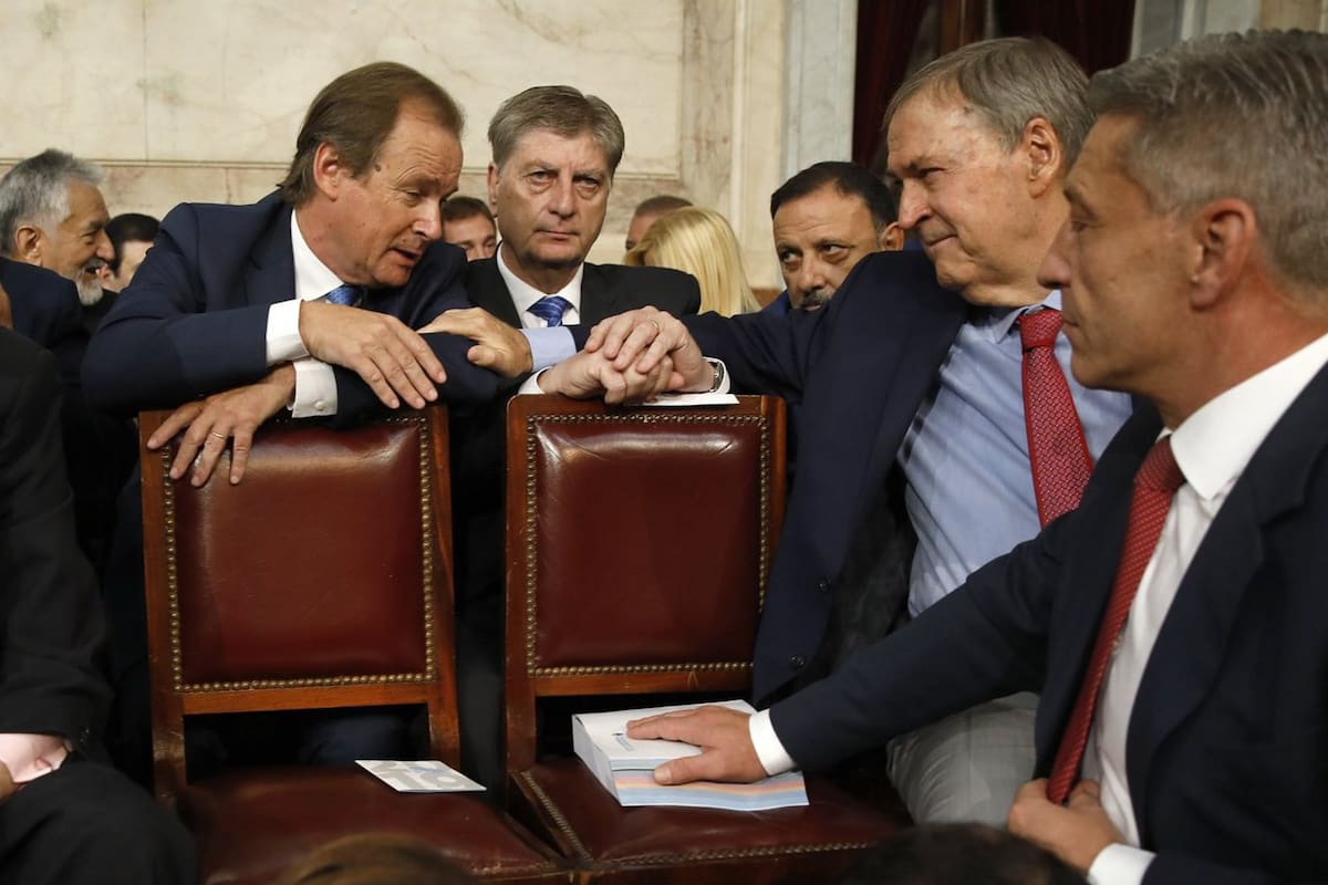 Los gobernadores hacen cuentas y esperan un financiamiento adicional