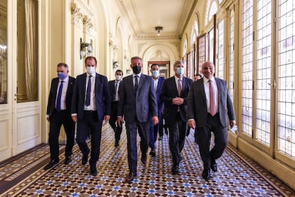 Los gobernadores hoy en Casa Rosada junto al jefe de Gabinete, Juan Manzur