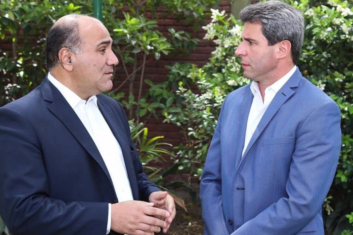 Los gobernadores Manzur y Uñac, ayer, en San Juan