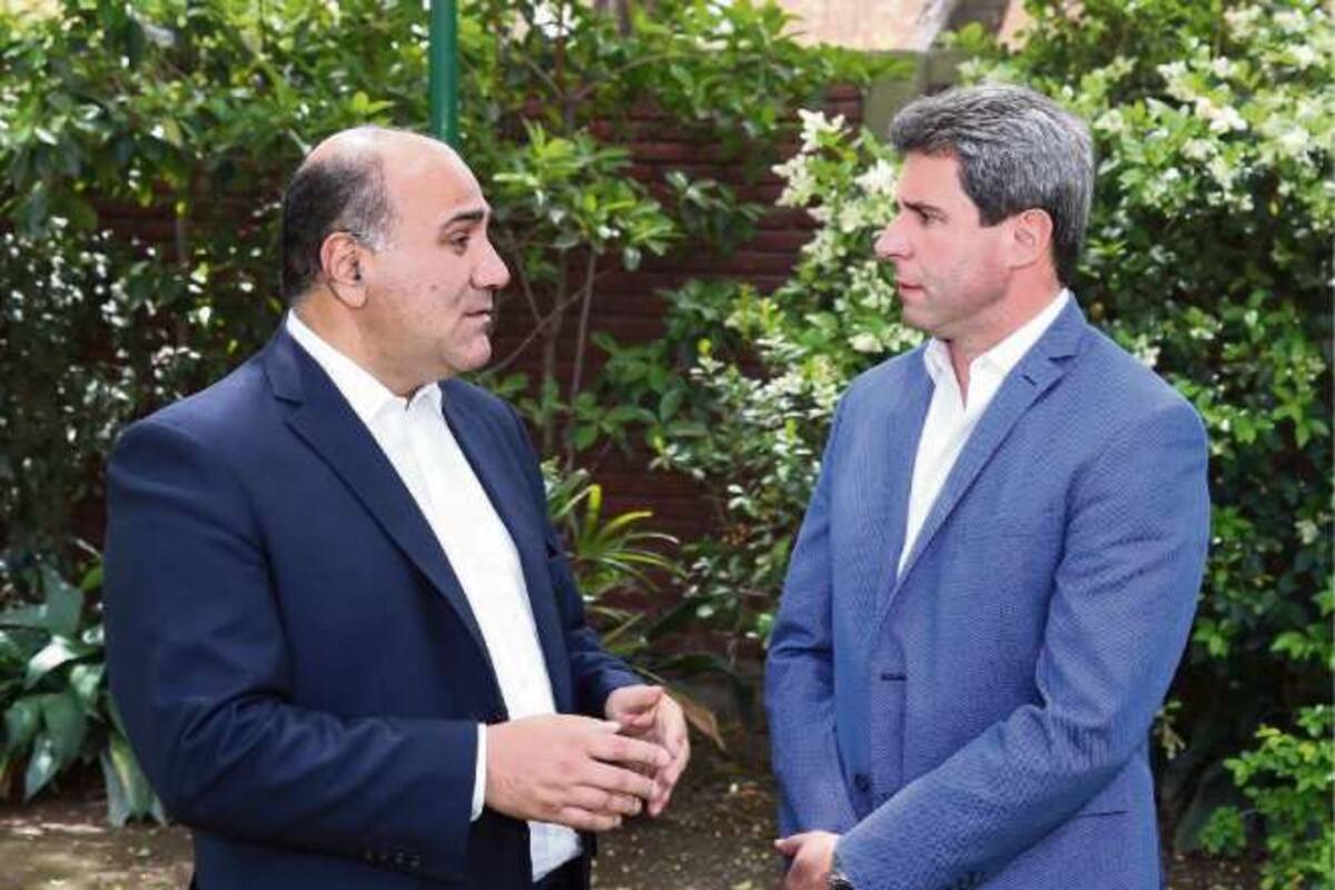 Los gobernadores Manzur y Uñac, ayer, en San Juan