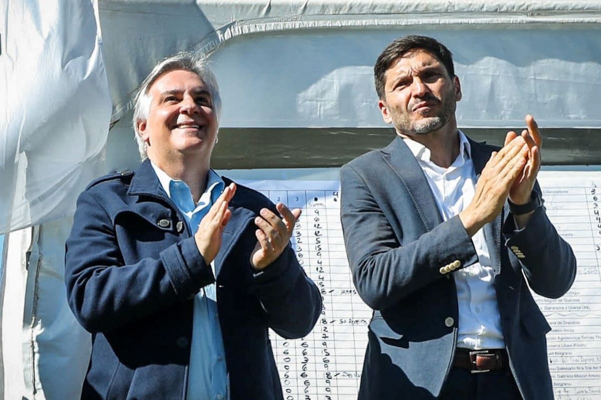 Los gobernadores Martín Llaryora (Córdoba) y Maximiliano Pullaro (Santa Fe) lanzaron medidas para auxiliar a los morosos