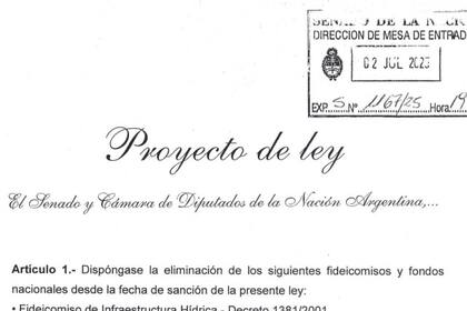 Los gobernadores presentan un proyecto de ley que pone en apuros al Gobierno