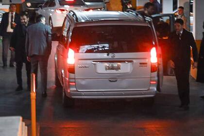 Los gobernadores Torres y Pullaro al llegar al CFI para la cumbre de los jefes provinciales