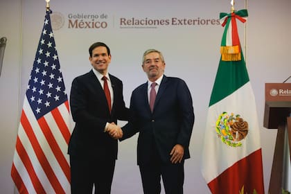 Los gobiernos de ambos países sellaron un acuerdo de cooperación binacional