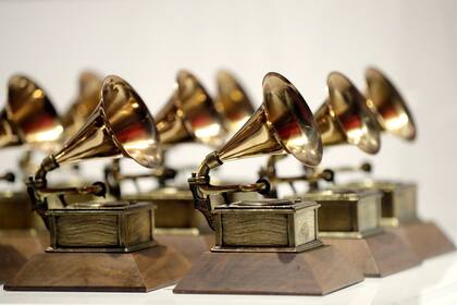 Los Grammy invitan a miembros votantes de los Latin Grammy: ¿Por qué importa?