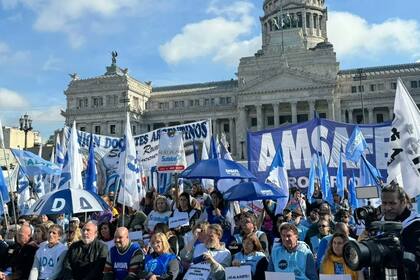 Los gremios universitarios convocan a un paro de 48 horas para el 11 y 12 de junio