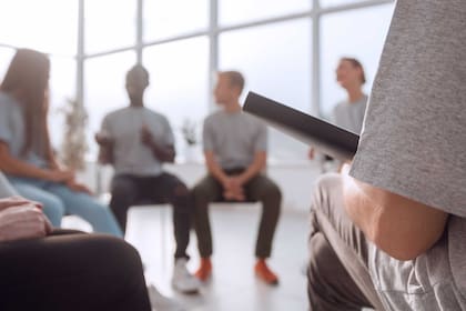 Los grupos de pares son muy importantes en el proceso de tratamiento de adicciones
