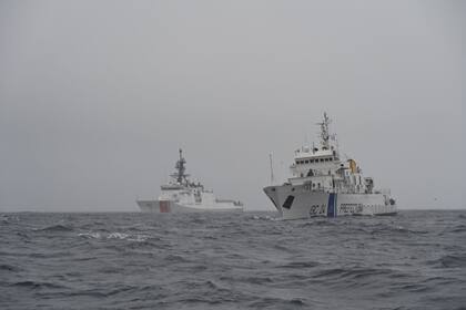 Los guardacostas GC-24 Mantilla de la Autoridad Marítima nacional, y USCGC James de la Fuerza estadounidense, llevaron adelante las actividades frente a Mar del Plata