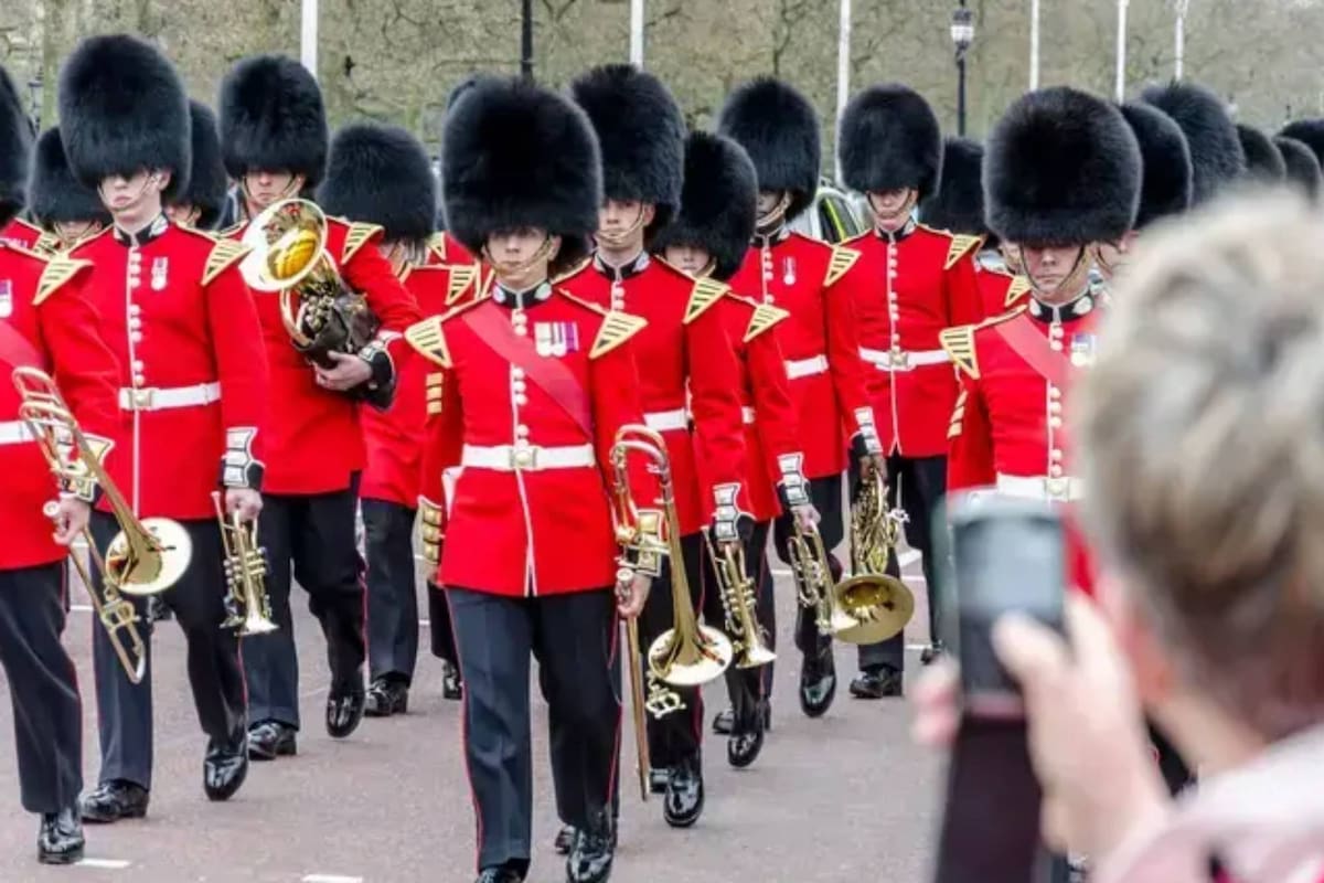 Los guardias deben cumplir un estricto protocolo