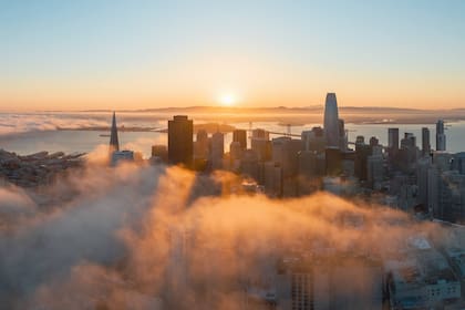 Los habitantes de las ciudades de California deben tomar medidas preventivas ante la llegada del invierno que tendrá más humedad