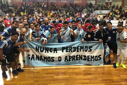 Los Halcones, el seleccionado de futsal con síndrome de Down, son subcampeones del mundo
